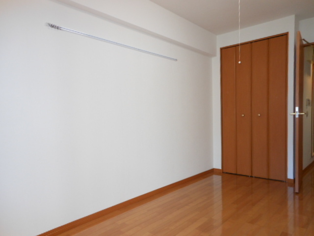 グランド・ガーラ日本橋茅場町9階 個人の部屋や寝室として使える洋室です