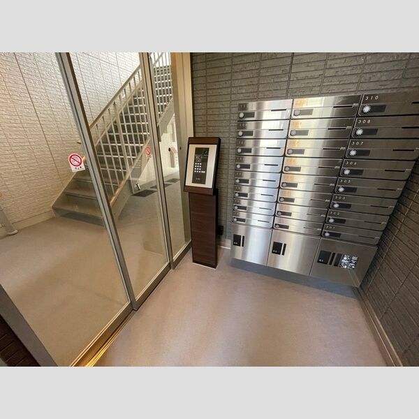 クーラクーD エントランス