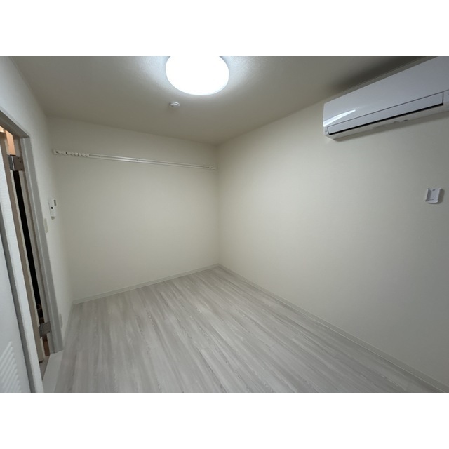 ザ・ウェーブ西ヶ丘202号室 リビング