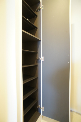 リブリ・エクセルシオ六浦2階 収納