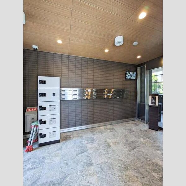 インペリアルヒルズ エントランス