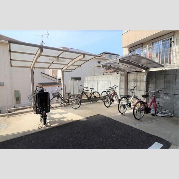 クレール　Ⅰ棟102号室 駐輪場