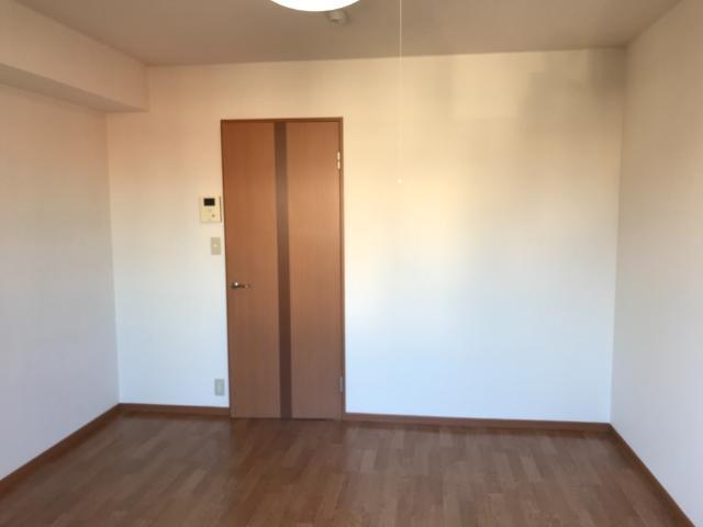 アリウス川崎 室内