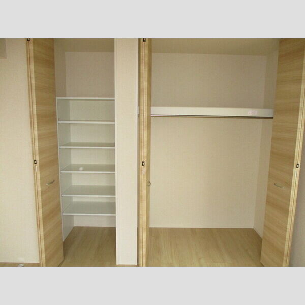 ロイヤルコート小倉 103(物入)