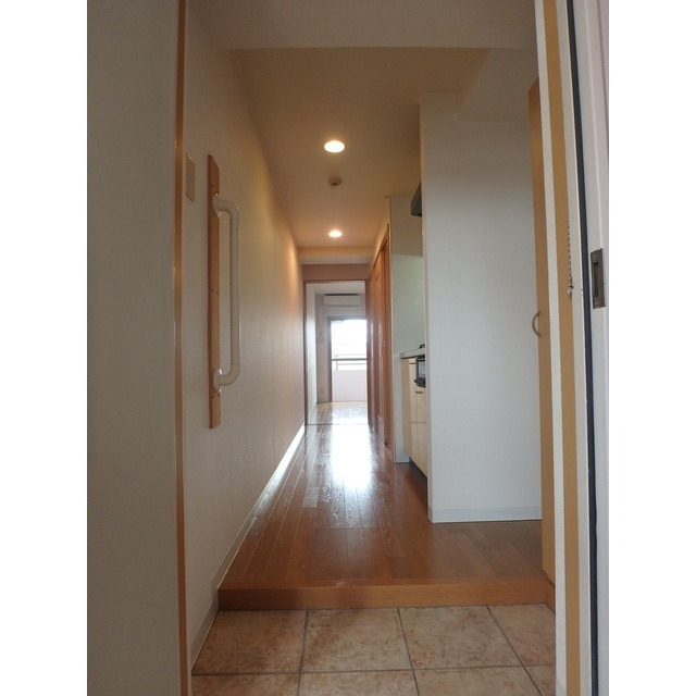 ブレクレール湘南206号室 廊下