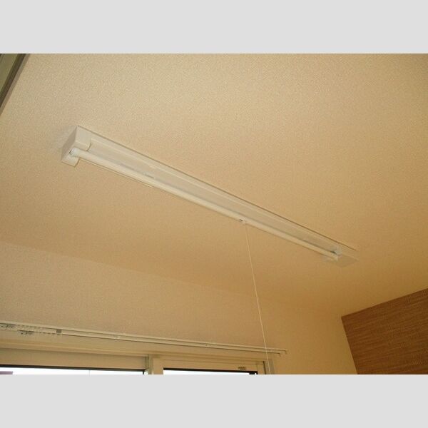 月うさぎ　参203号室 室内物干し