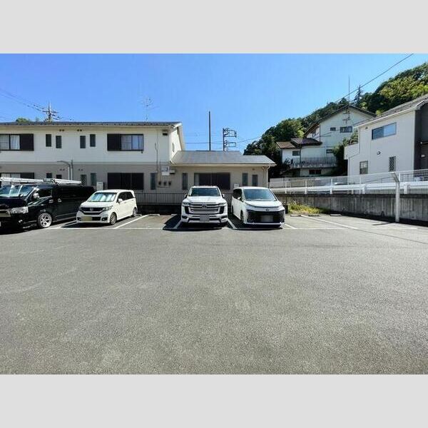 リッツハウス ミノールⅡ 駐車場