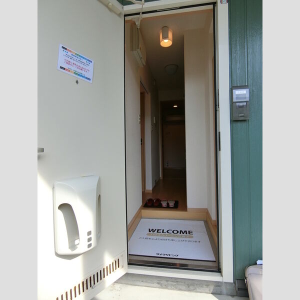 グラフィアス湘南 玄関