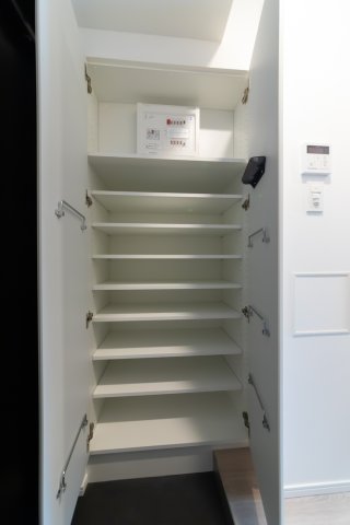 プラウドフラット渋谷笹塚902号室 収納