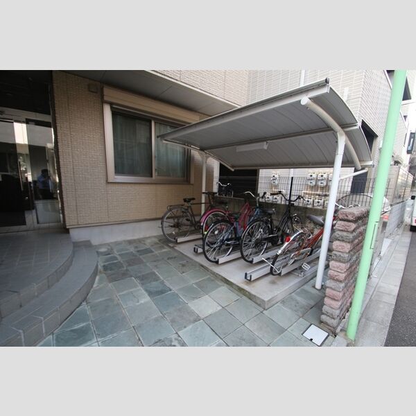 ドエル西尾久 駐輪場