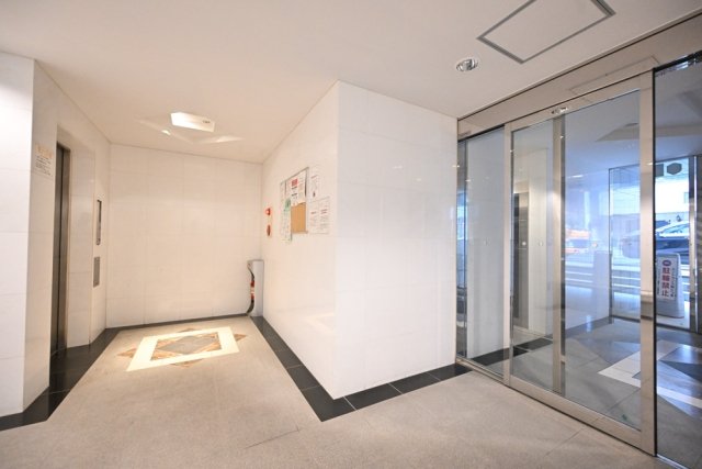パレステュディオ銀座一丁目 エントランス