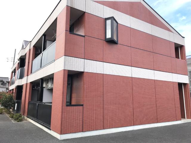 ラ・メール 外観写真（昼）