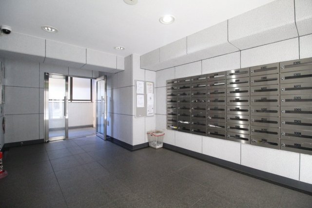 パーク・ノヴァ鶴見 エントランス