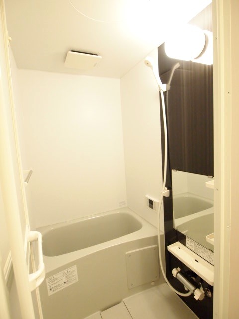 ＬＵＴＥＬＬＡ1階 バストイレ別　追い焚き