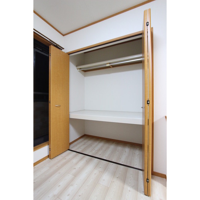 ウィングポート 洋室クローゼット