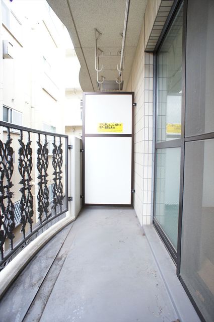 サワークレスト バルコニーからの眺めを楽しみながら食事をしませんか