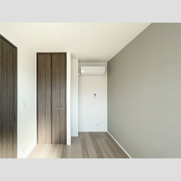 セレスティア白鳥303号室 洋室約4.1帖