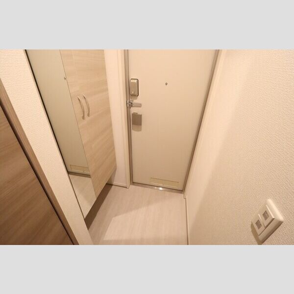 T's court(ティーズコート) 玄関