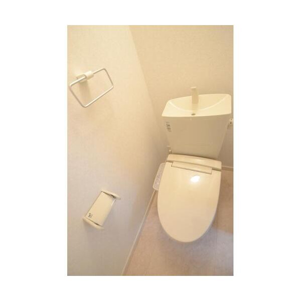 フォレストメゾンパーシモンI101号室 トイレ