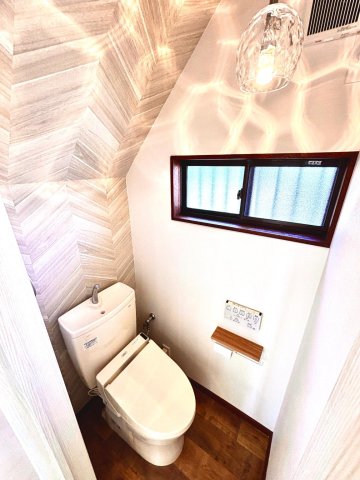 ハワイアンシアター古民家 鎌ヶ谷 トイレも抜かりがなく清潔感があり、落ち着くお洒落空間に。