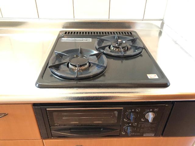 サンライズ・ガーデン201号室 グリル付き2口ガスコンロ