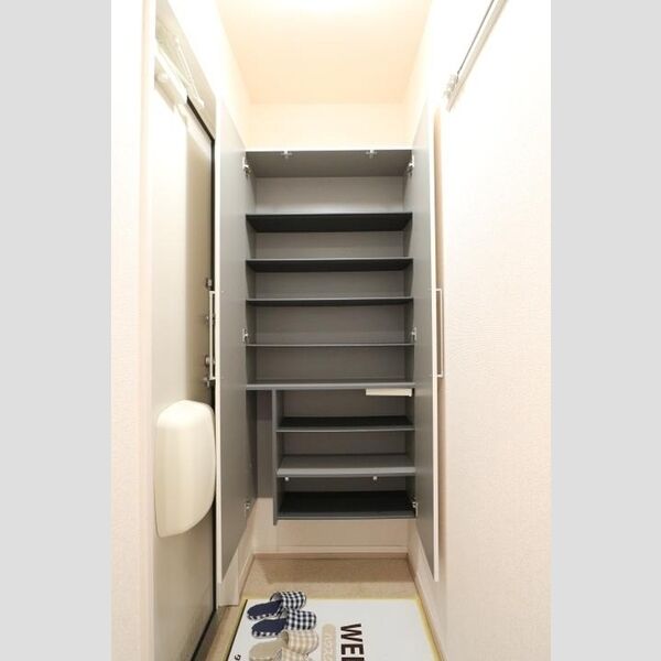 トレグラース　A棟 シューズボックス