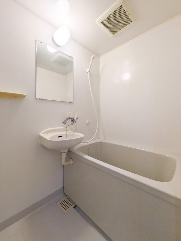 つつじヶ丘ビレッジ1階 玄関