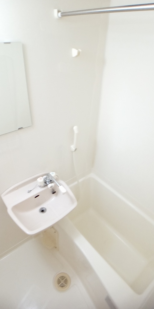 レオパレスクレスト北戸田 玄関