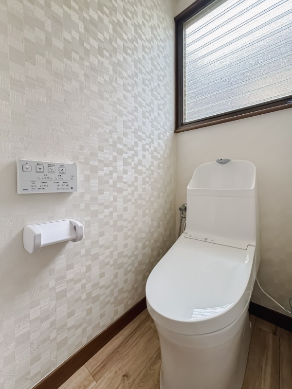 船橋市芝山6丁目戸建 トイレ