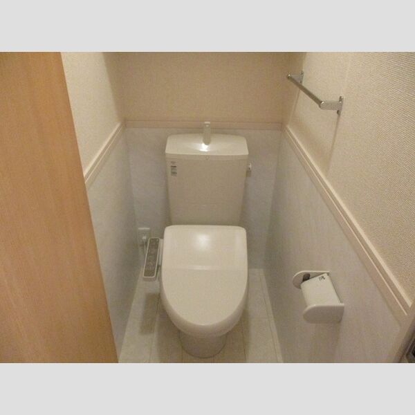 エスポワール上村AB　A 温水洗浄暖房便座