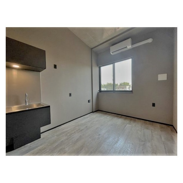 Pair新大久保0103号室 3階　リビングダイニングからベッドルーム