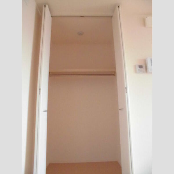 ジェンネット301号室 クローゼット(LDK)