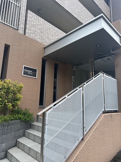 トレゾア エントランス