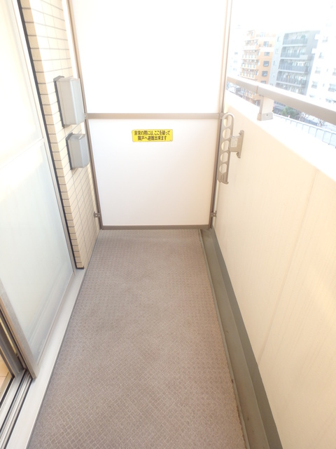 ガラ・グランディ中野 バルコニー