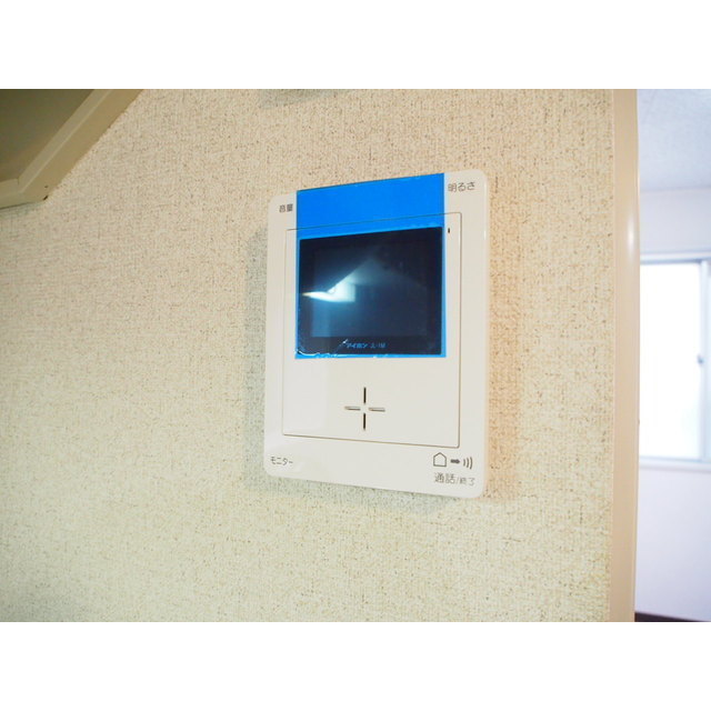 メゾンド林102号室 モニター付きインターホン♪