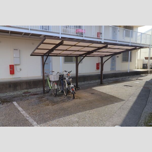 メゾンドネージュ№12 駐輪場