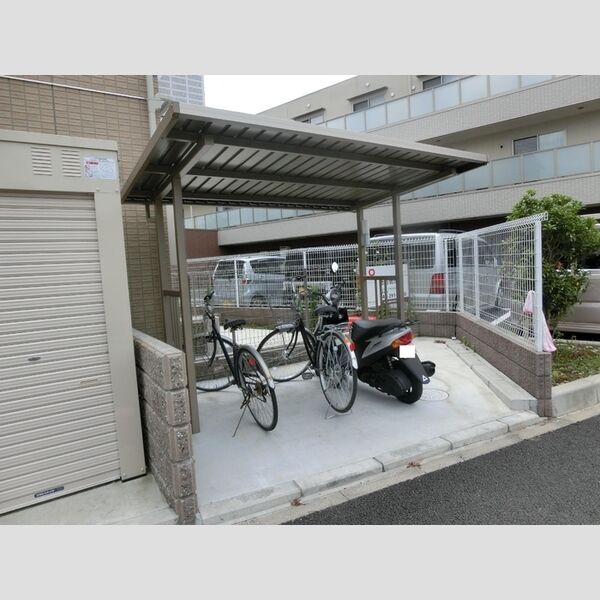 サンアベニューⅣ 駐輪場