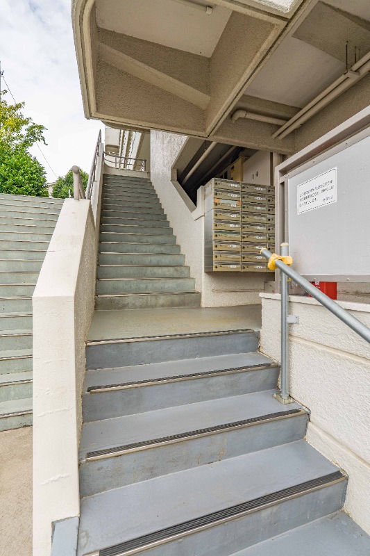 ハイラーク西谷 エントランス