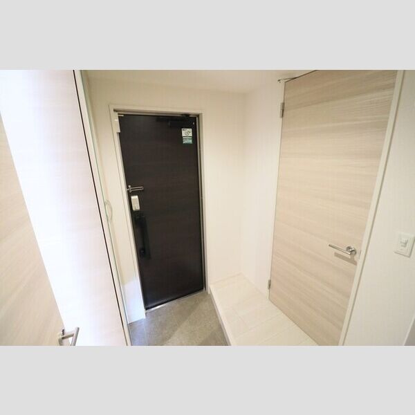 D Paina 今井南町103号室 玄関