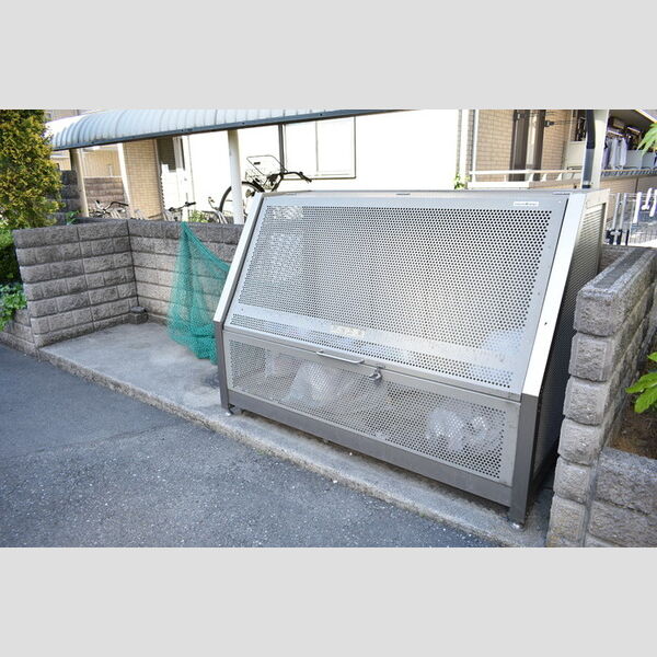 エスパシオ 敷地内ゴミ置き場