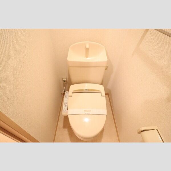 クロスクローバー101号室 温水洗浄暖房便座