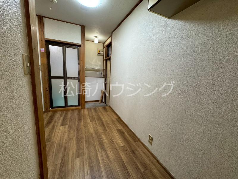 ハイツ西尾 内観