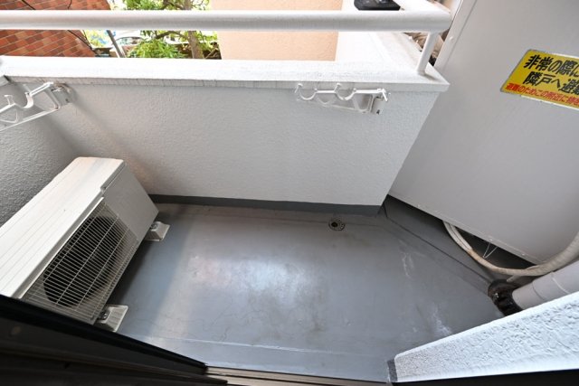 ネオハイシティ豪徳寺2階 バルコニー