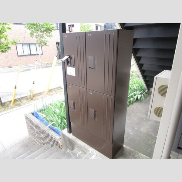 ブリイエ22205号室 宅配ボックス