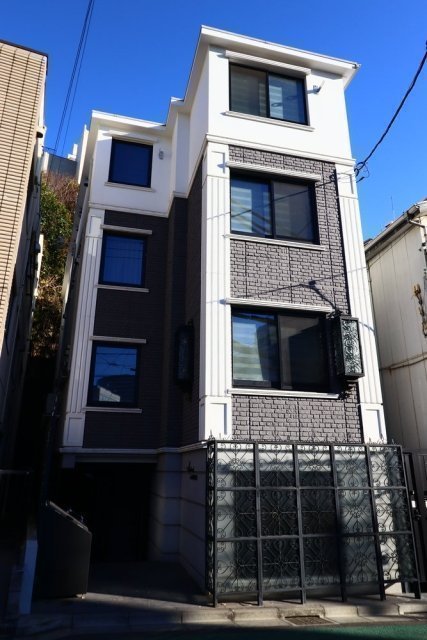 Apartment小石川後楽園3階 外観
