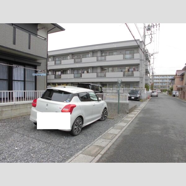 ボナールU 駐車場