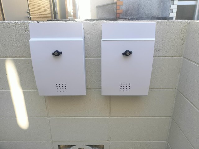 tronco祖師谷201号室 鍵付きの玄関ポスト