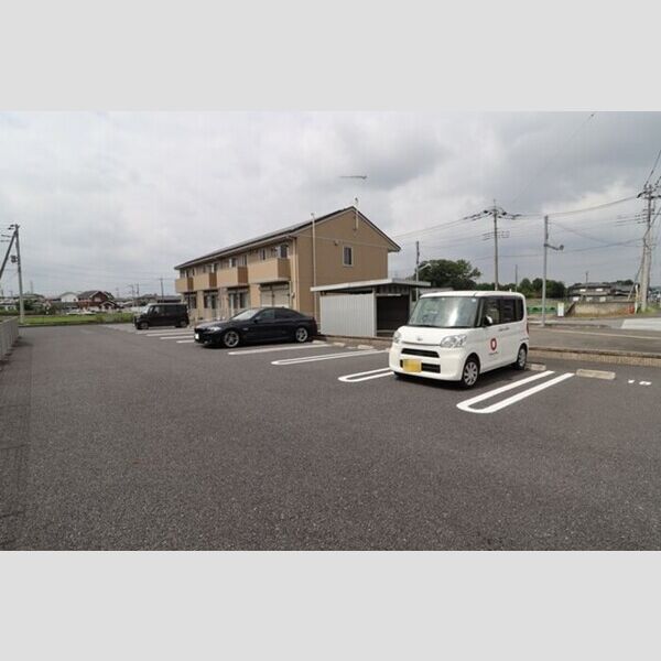 ラ・プランタン　F 駐車場