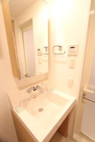 プラウドフラット富士見台504号室 内装カラーは部屋によって異なりますので現地にて確認下さい。※参考写真