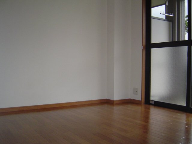 ガーデニングヒルズ 洋室